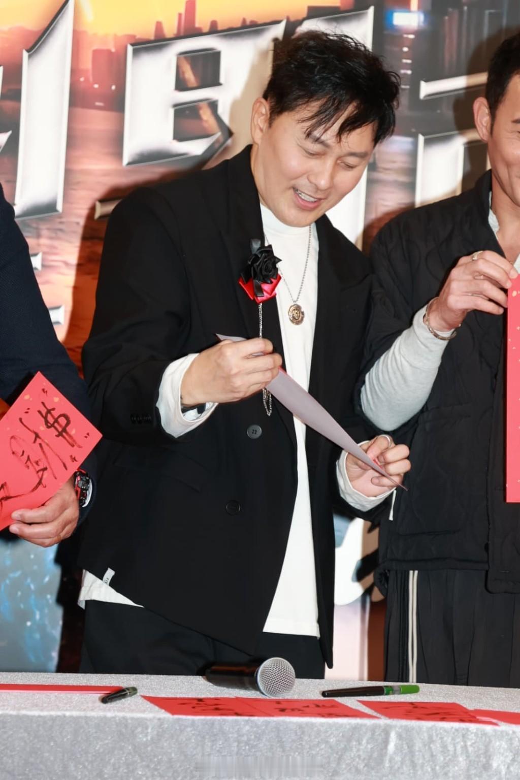 星岛：麦长青搞餐厅预埋HeyBrother李思捷不介意同其他电视台合作唐文