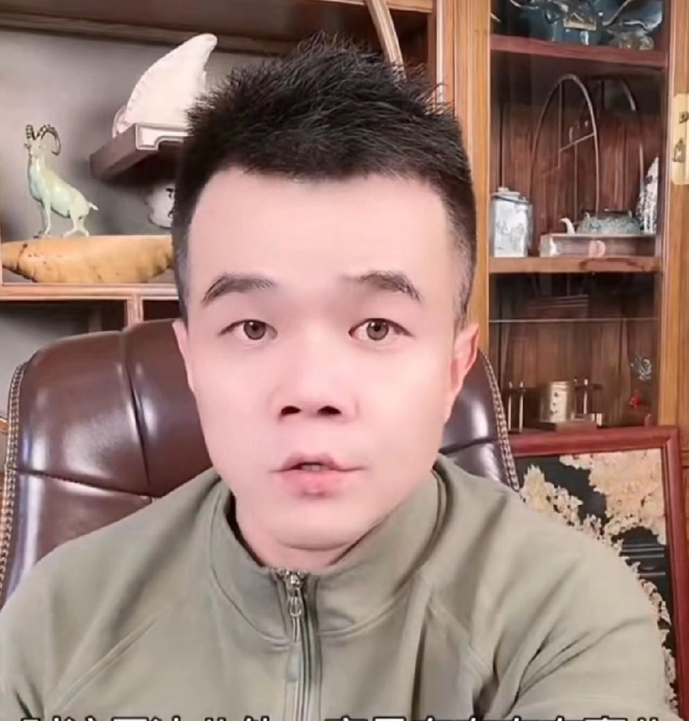 驴家小胖猜测沈曼和棒子被人当枪使了，这里面一定有内幕！小胖