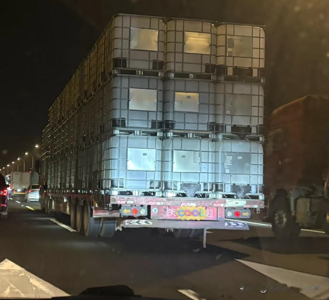 比亚迪厉害了！首拆水平对置发动机。比亚迪这波操作直接把中国车企技术格局拉满了！