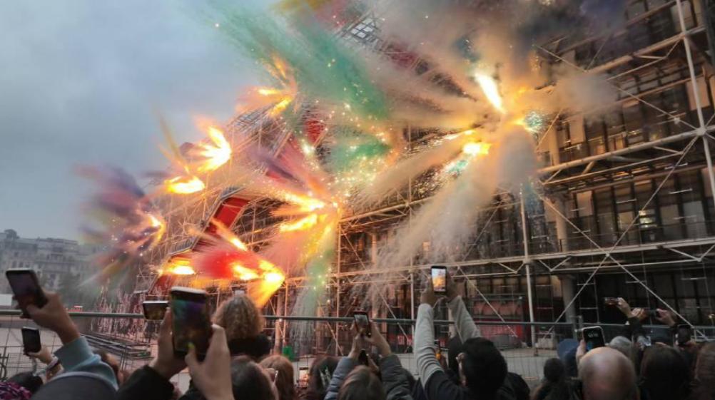 炸完了喜马拉雅山又去炸巴黎蓬皮杜满天黑烟就是对艺术的“致敬”吗？如果果爆