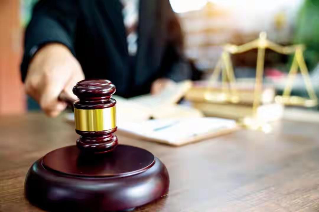 落马官员出狱当天，又被逮捕“出来混，迟早要还的”，这句话用在那些心存侥幸的