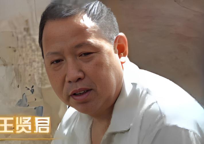 1999年，四川女子余永琼一进门就吓得魂不附体：已经断气整整两天的丈夫，穿着装老