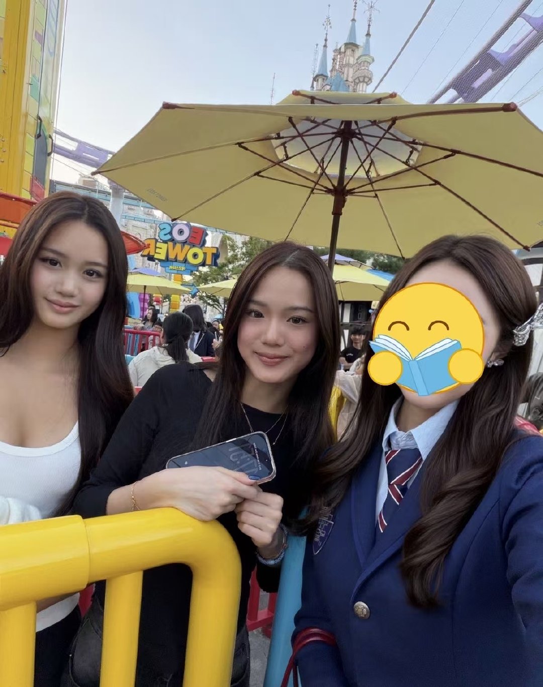 钟丽缇这两个女儿为什么天天都在外面玩呀，不上班也不上学呢#韩国偶遇jaden考拉##韩国偶遇钟丽缇两