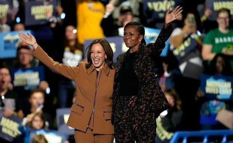 在<em>奥巴马</em>教育黑人男性“你们一定要选哈里斯，哈里斯是你妈以后”<em>米歇尔</em>·<em>奥巴马</em>也整