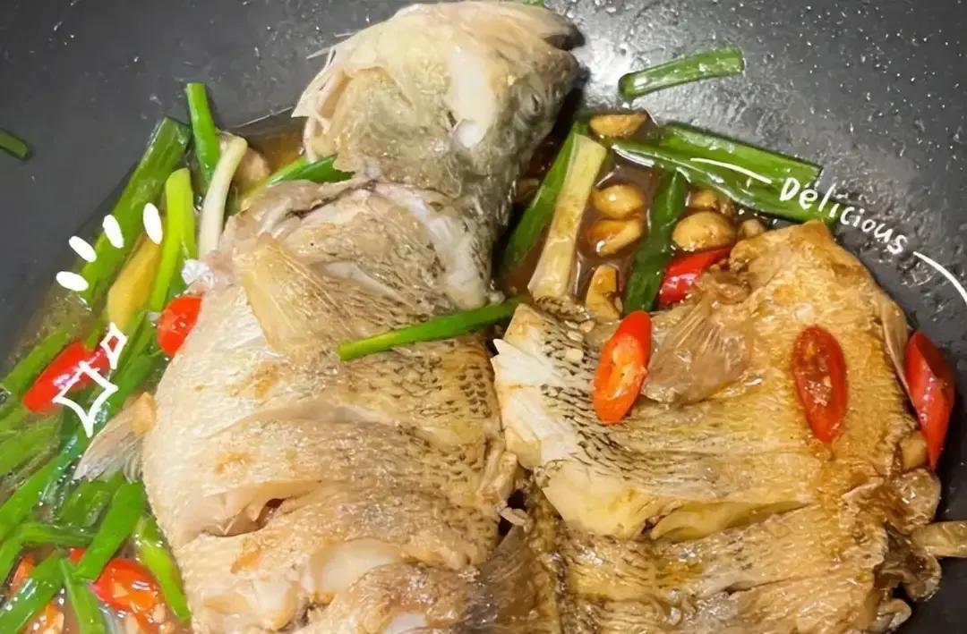 头发一把把掉，钱一堆堆花，洗发水护发素换来换去，可能根本没找对地方。问题啊，说不