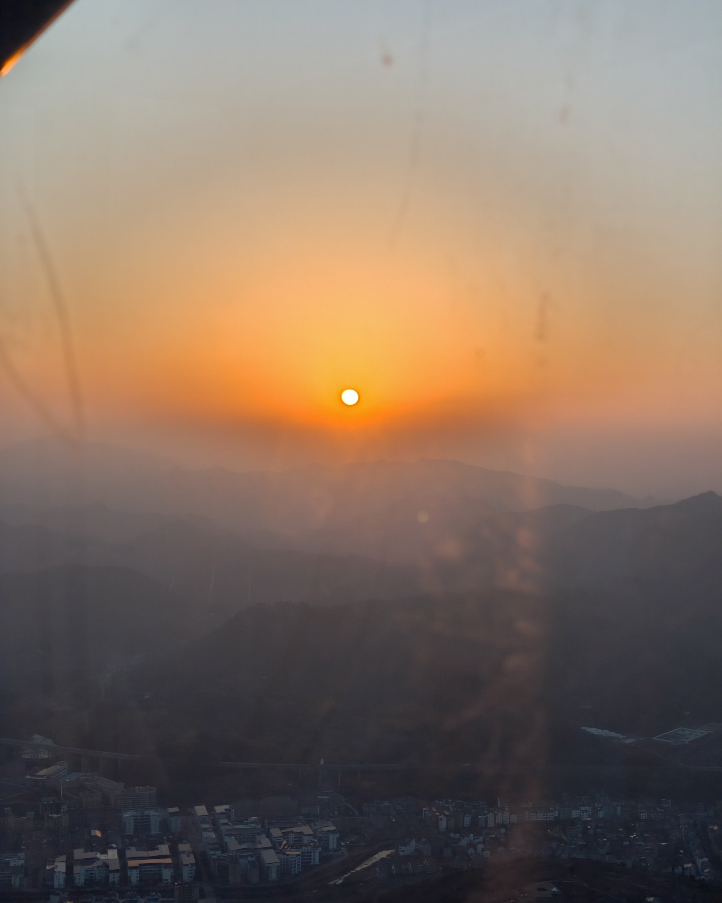 谁家4个月的小孩就去玩缆车和坐摩天轮了啊今天包场游乐园的感觉真的不错