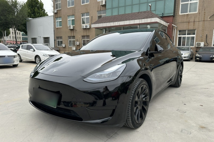 落地那么贵的ModelY，现在15万出头就能开走？别急，先听我把坑说完搁前两年你敢想？新车连着降价，