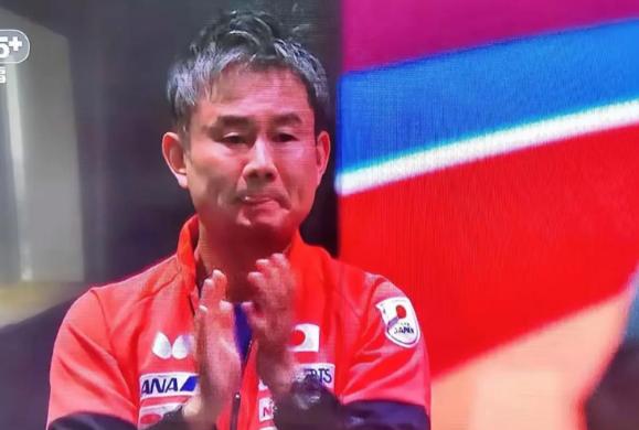 放弃中国国籍前往日本执教，给国乒制造对手，如今已经成了国乒的心腹大患。14