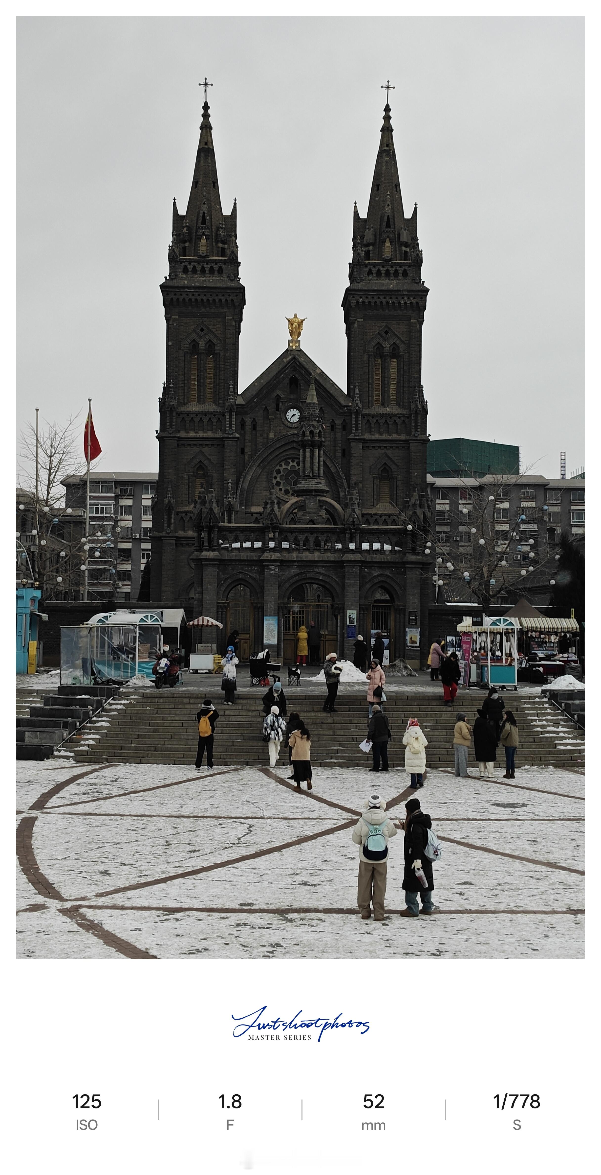 一生要强的女人即使下雪，也阻挡不住她们出片沈阳·天主教辽宁总教区沈阳南关主教座