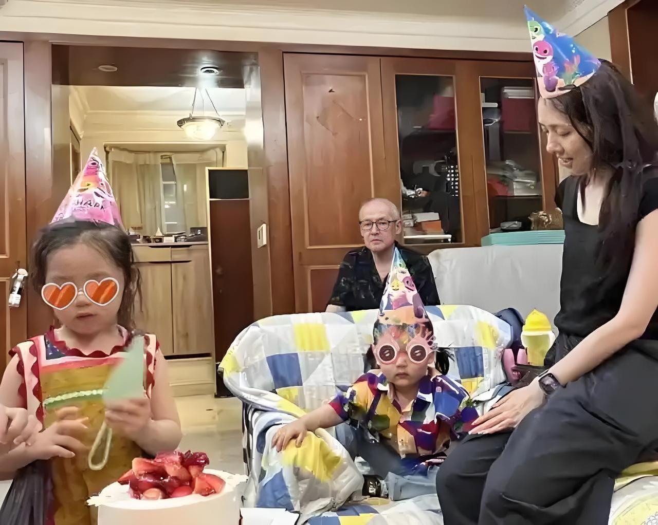 郭碧婷这处境，还不如张兰母子那边呢！最近向太公开家里开销的事引发网友讨论。