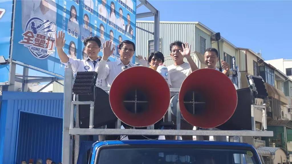 "龙昌合体"猛攻深绿票仓！但可预测市场给出惊人胜率：谢龙介仅3%胜算？