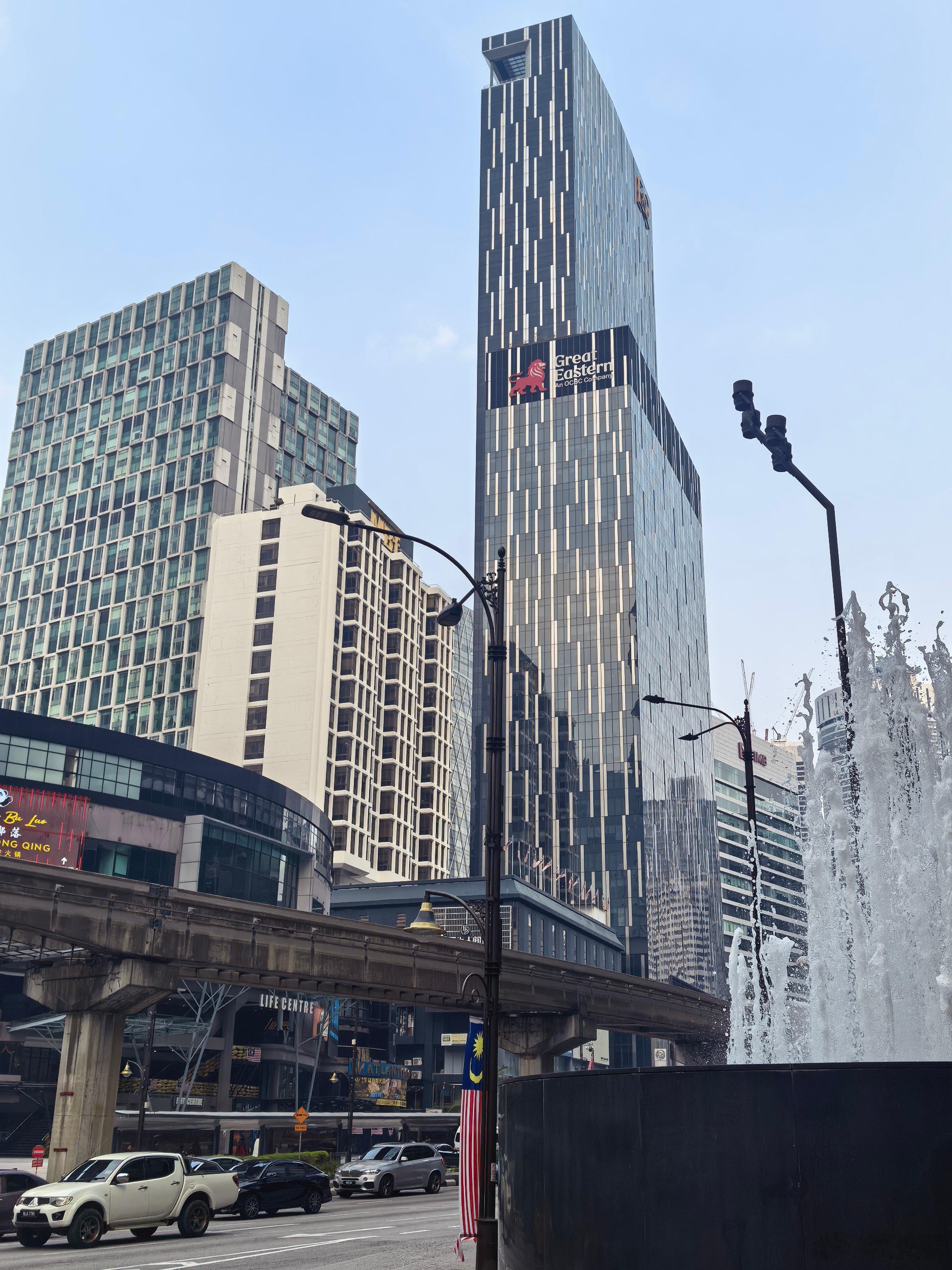 气质与长沙相近的城市，夜生活丰富。除此之外，想不出有任何旅游的价值，冷清的商业氛