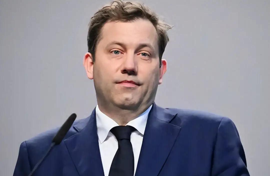 11月18日，德国财长克林拜尔访华刚落座，便公开放话：若中国不给“产能过剩”说法