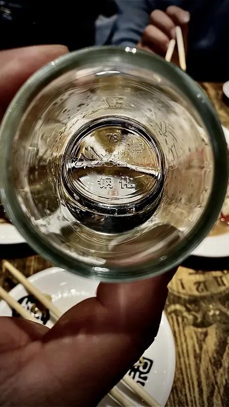 出现这3种信号说明不适合喝酒！别再拿命硬扛了先讲一个让我至今忘不掉的病例。