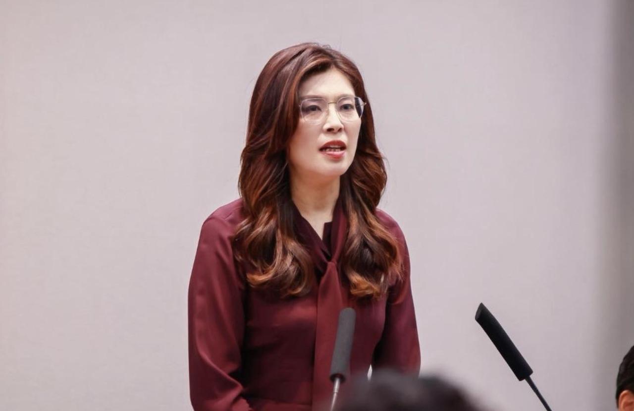郑丽文接受CNN专访：台湾不应在中美之间“选边站”！国民党主席郑丽文日前接受