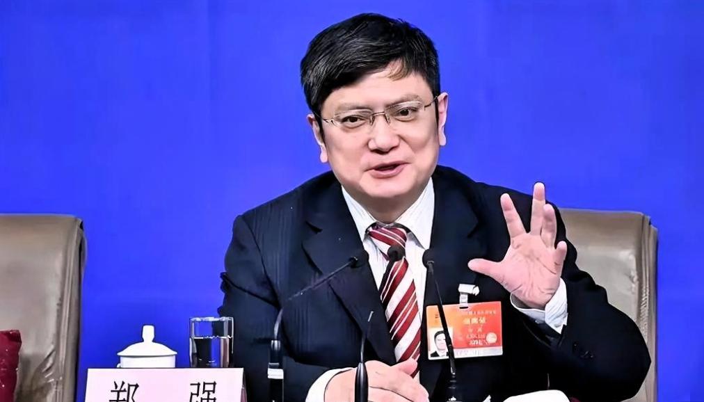 郑强教授这番话，真是一针见血，直击痛点！现在满大街都在鼓吹人工智能多厉害，可