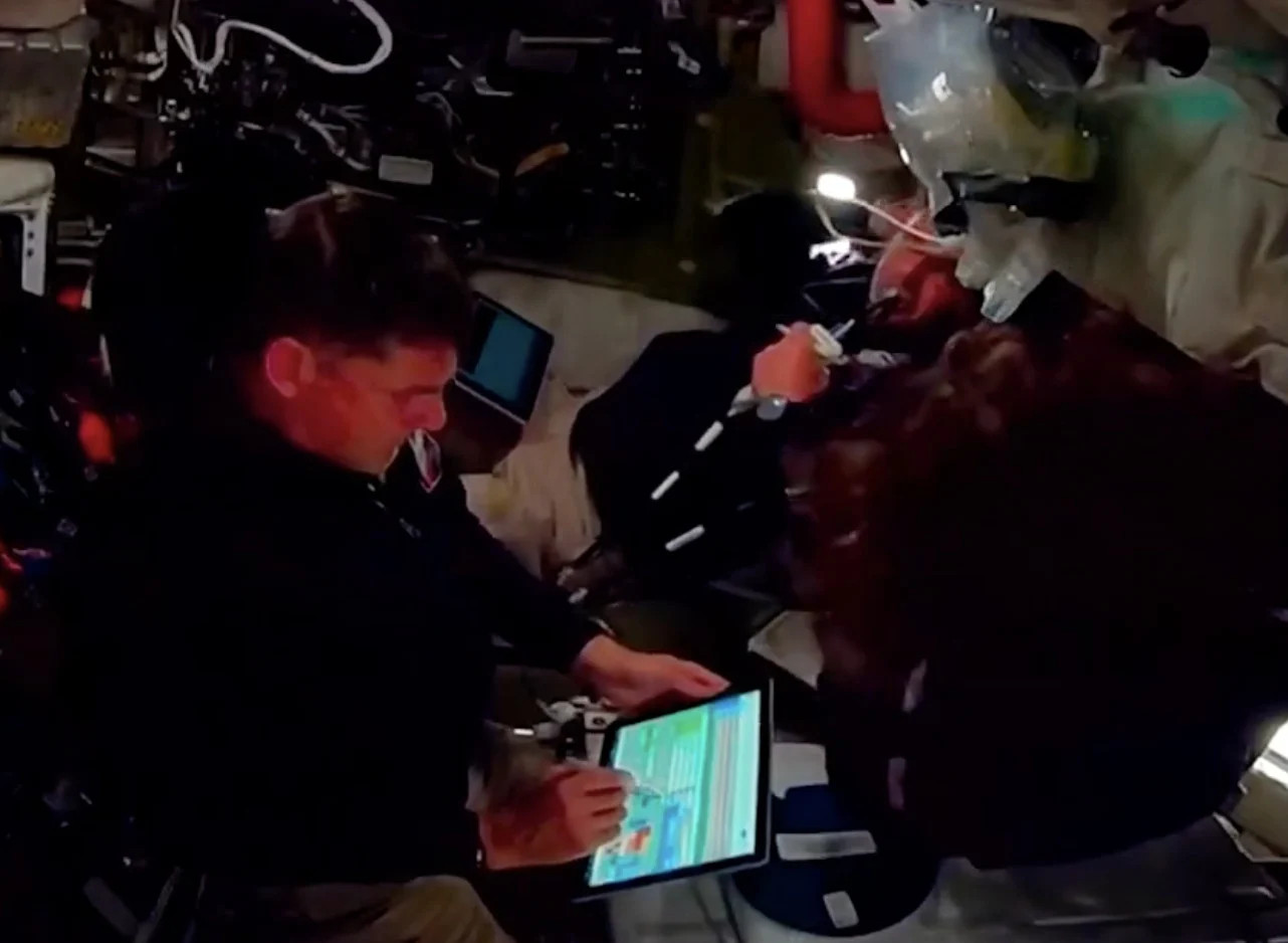 阿尔忒弥斯2号的宇航员已经飞到月球附近了。这是人类时隔半个多世纪再次把人送到这么