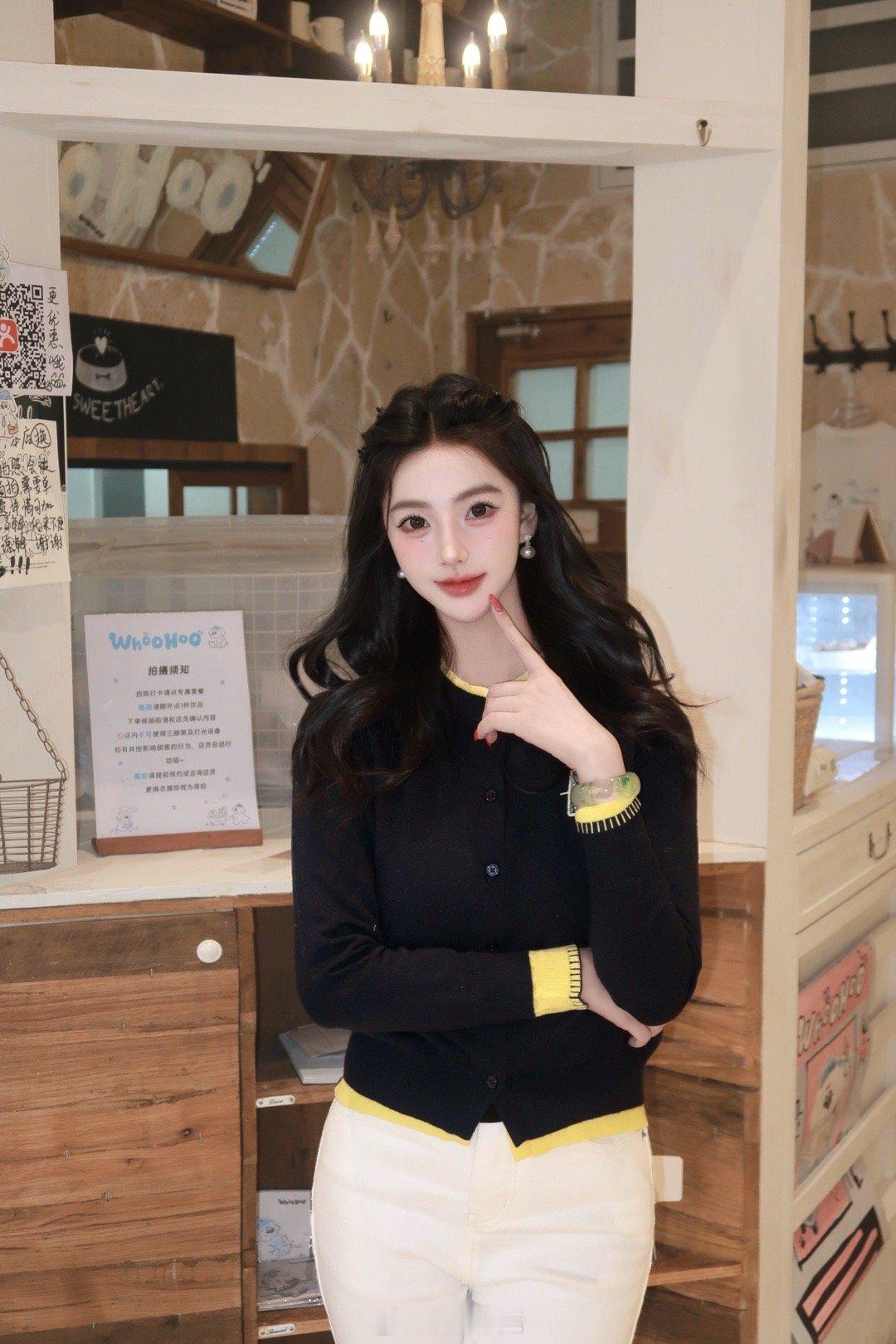 火锅火鸡面你们就这么出现闯入我心里面。