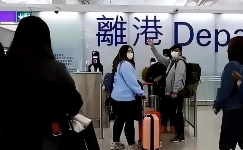 对那些一心奔向自由的乱港分子来说，这曾是他们在狱中无数次幻想过的剧本：刑满释放后