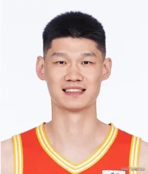 有浙江广厦球迷小道消息，胡金秋是肩膀脱臼了，预计会休息几场。现在看来，CBA想要