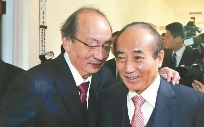王金平被台岛内称为“政坛长青树，立委不倒翁”，的确名不虚传，事事处处都是老谋深算