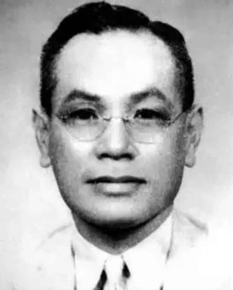 徐恩曾（1896年-1985年），字可均，浙江吴兴人，生于一个大地主大资产阶级的