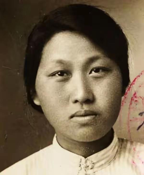 1964年，刚收到丈夫去世的消息，快70岁的著名画家潘玉良，立刻就和中餐馆老板王