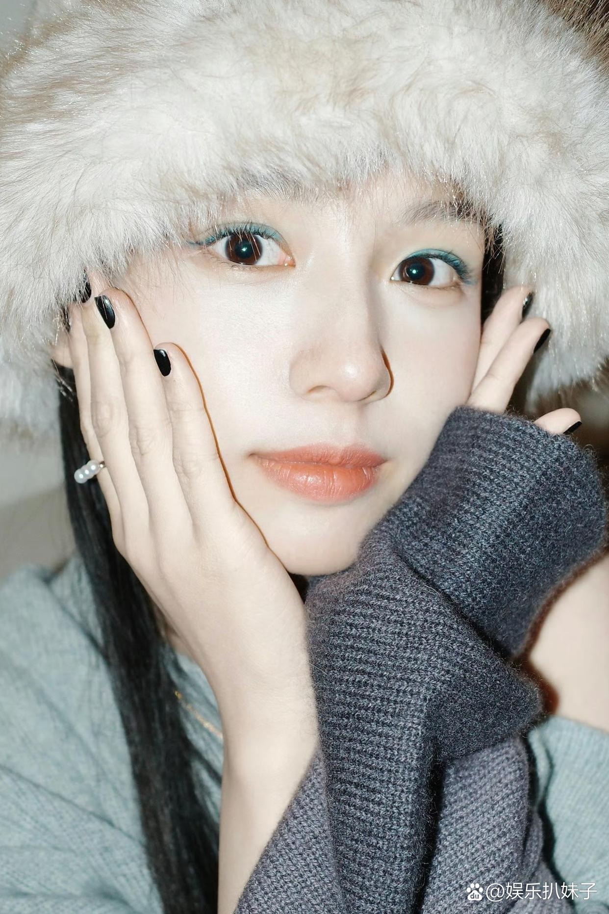 1.王楚然成为迪奥的品牌大使，成功提升了她在时尚圈和高奢圈的地位。2.李昀锐跟孟