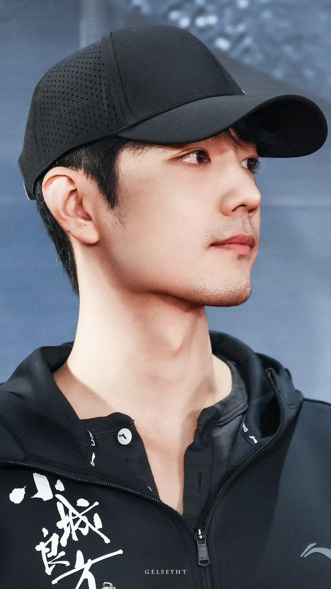 肖战最好的你肖战小城良方肖战肖战刘铮亮新剧《小城良方》来袭，落魄天才医