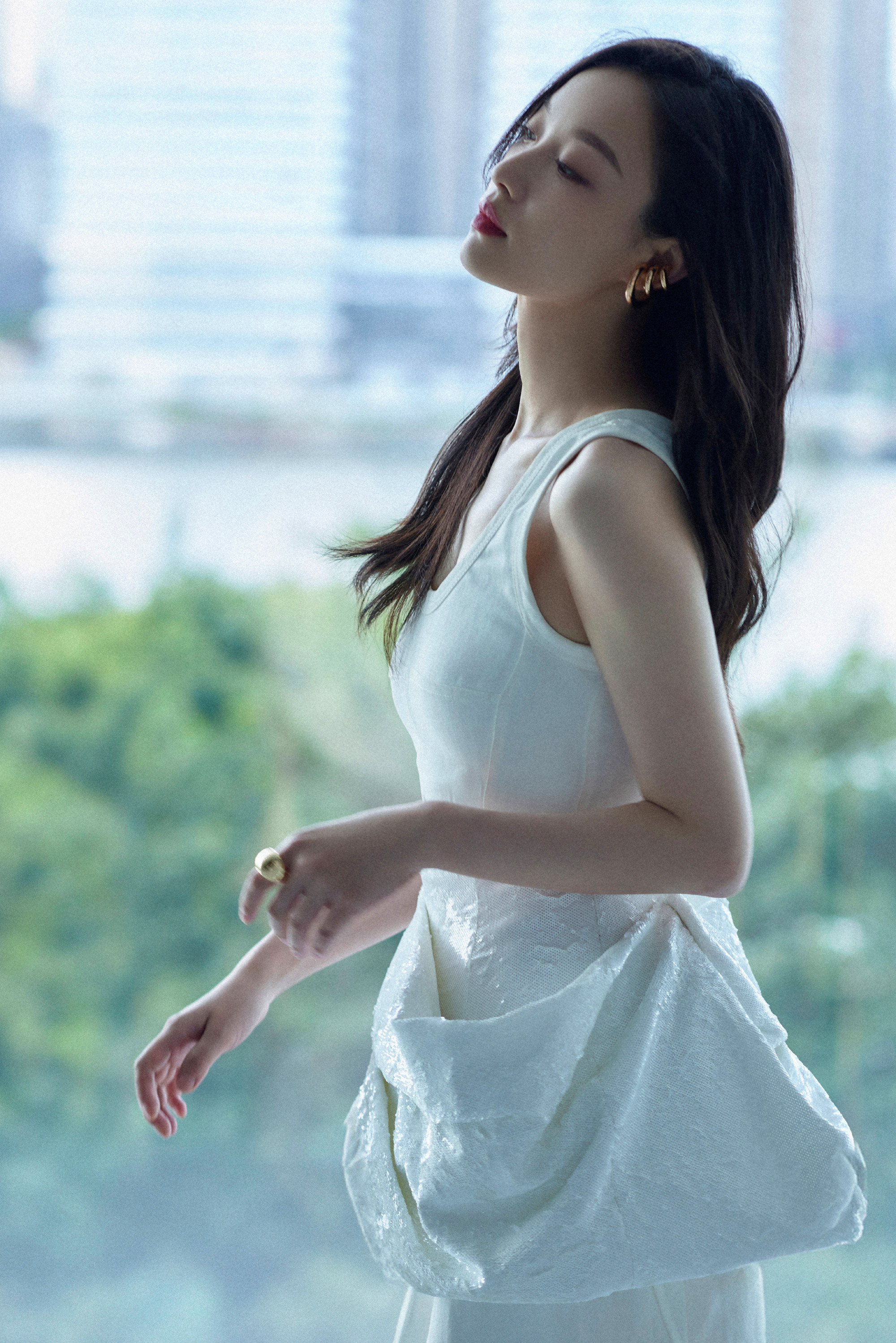 倪妮，纯色的浪漫格调​​​
