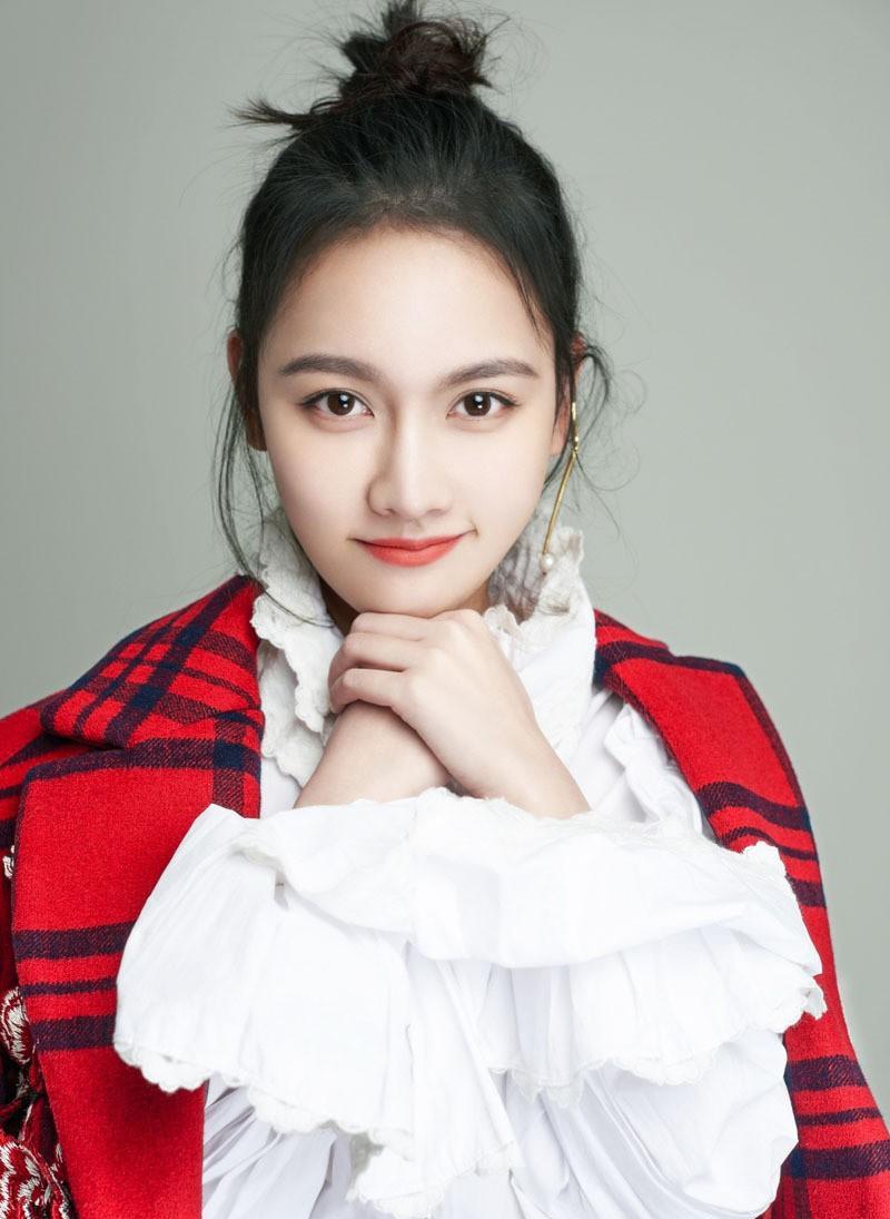 这个女人也太好命了！这就是传说中的桃花命吧，郑凯、李响、苏醒全都曾为她着迷，还死