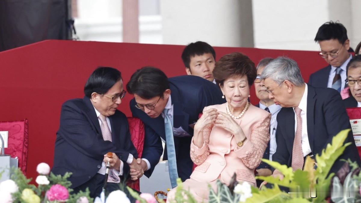 宋楚瑜、黄国昌出席台当局活动在野领袖独缺郑丽文国民党主席郑丽文今天（10日