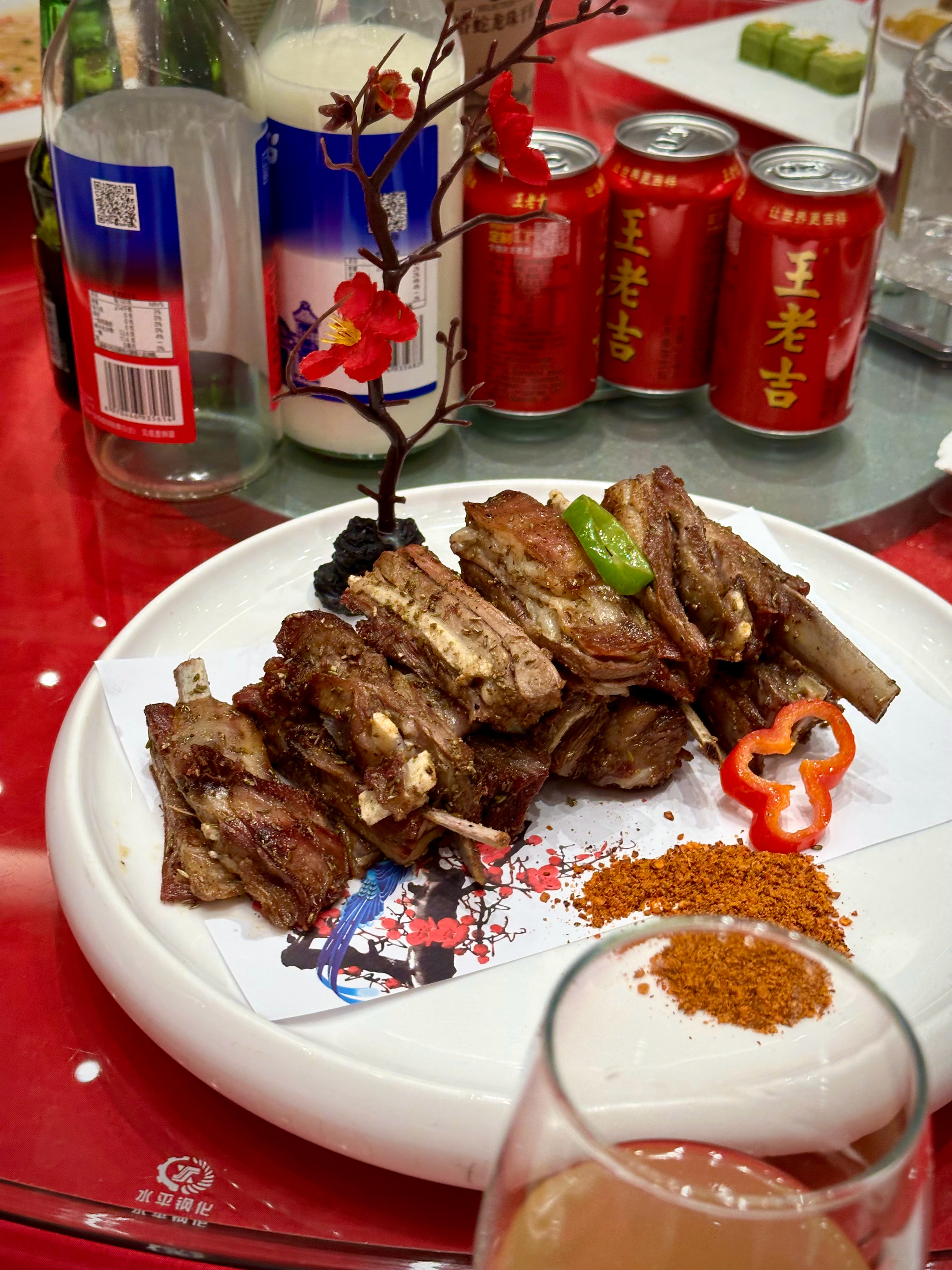 美食还没从搂席中回过神来人已经在上班了杭州