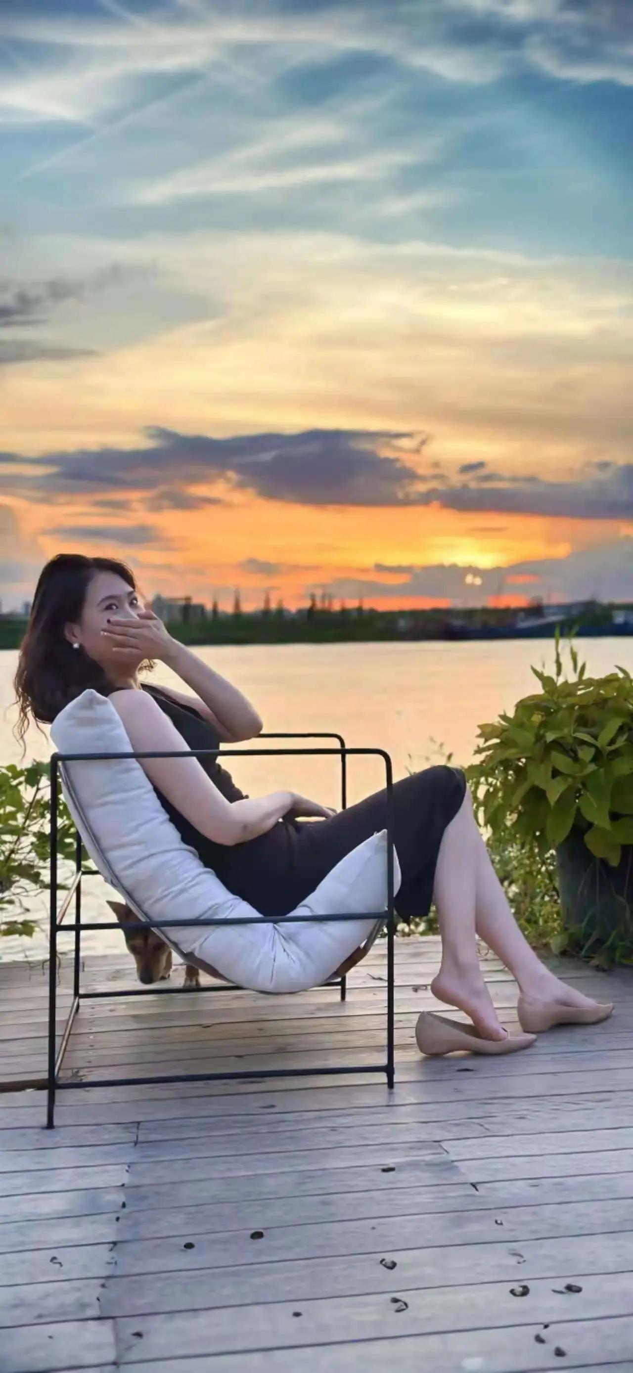 夕阳下的宁静时光