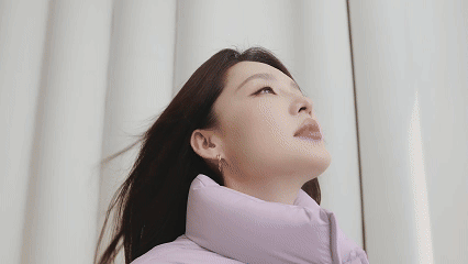 被李沁暖到了看李沁全新短片，每一套穿搭都是她内心的外在表达。场景在变、造型在变，