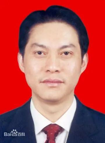 曾经是县委书记的他，为何要举报300余名公职人员？胡健勇身在狱中，为何坚持不懈