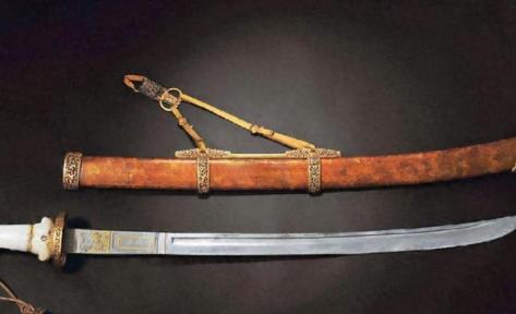 河北老农500万售祖传宝刀，遭专家失望指责，老人：你们没资格！河北沧州的张老