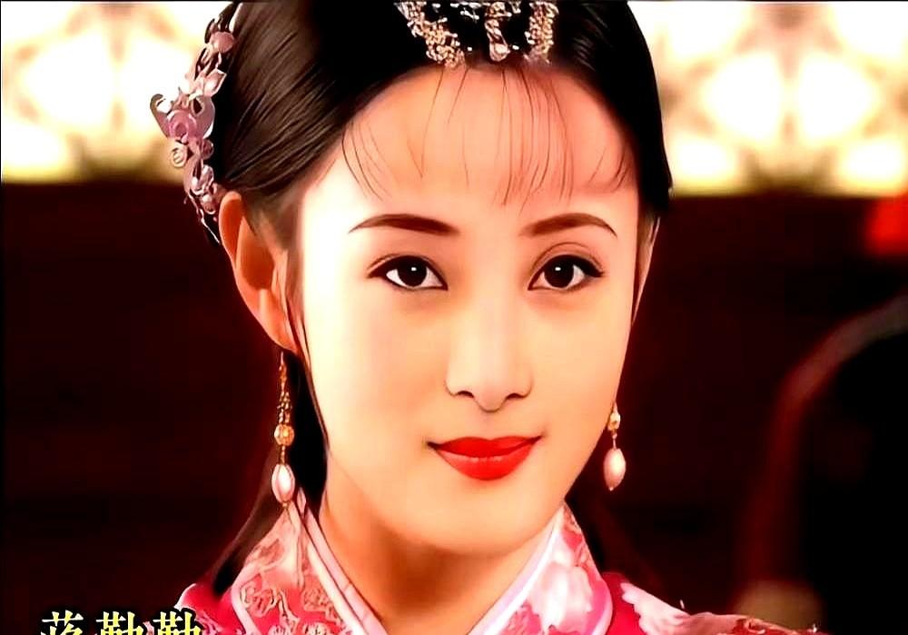 等了13年，纯元皇后终于“回宫”了！当年《甄嬛传》剧组找蒋勤勤演纯元，她给拒