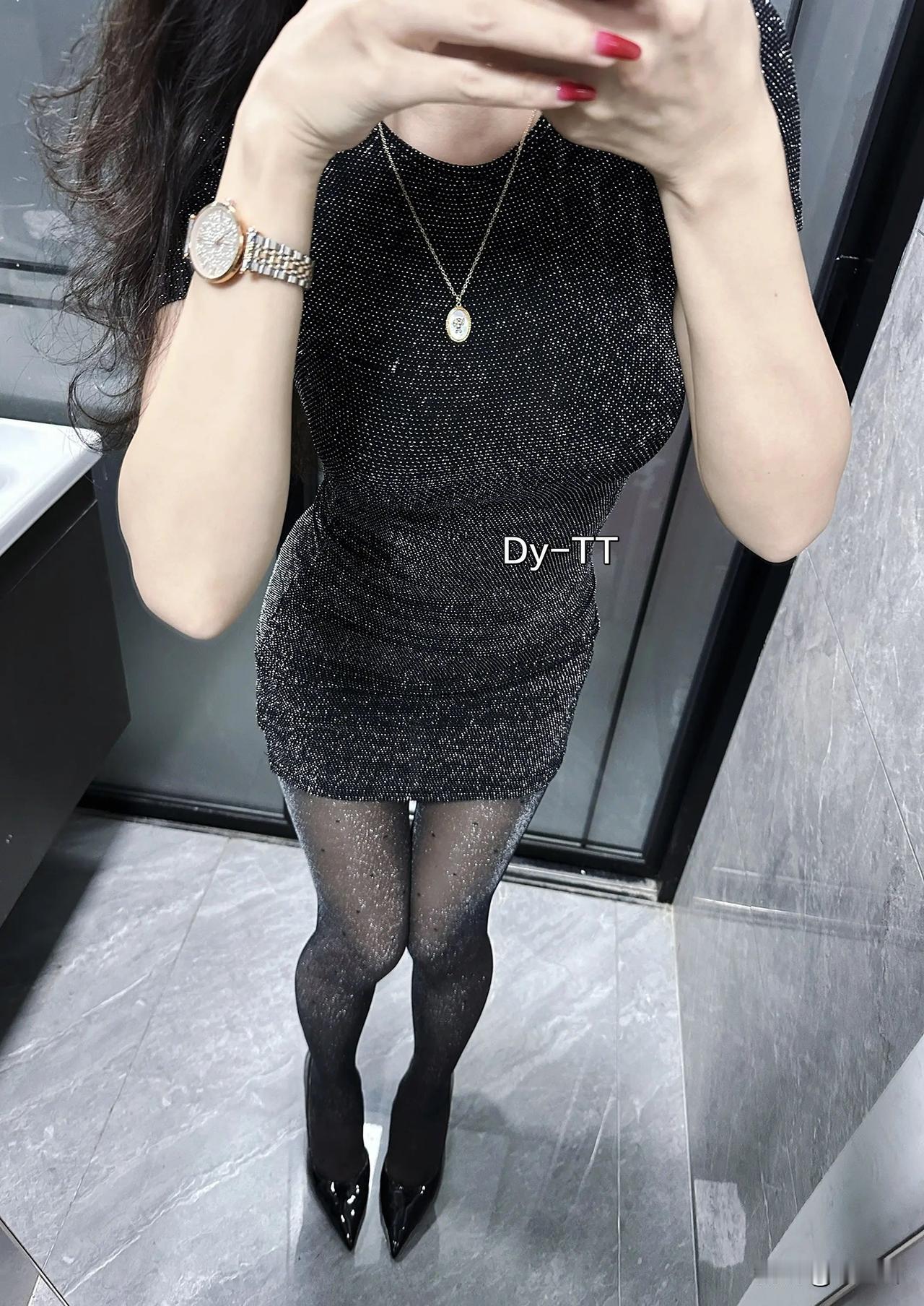 姐要做这条gai最亮的仔！御姐穿搭黑色系御姐穿搭姐就是女王👸自信放光芒