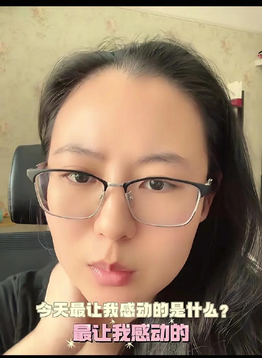 蔡磊老婆段睿公开夸赞董宇辉，格局之大令肃然起敬！从商业角度看，破冰驿站和董宇辉的