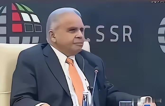 新加坡印度裔学者马凯硕的这段发言，最近在全网炸了。一位外国学者，把亚洲的局势