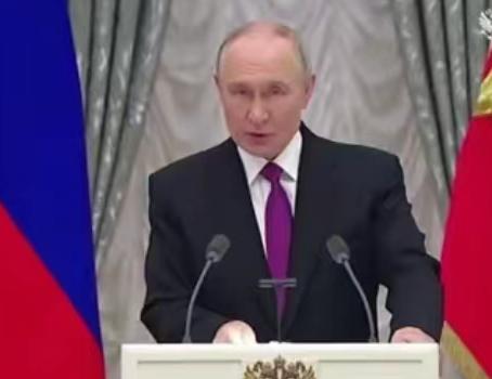 现在有两个国家要感谢俄罗斯，一个是得到俄罗斯帮助的朝鲜，一个是正在面临中日冲突的