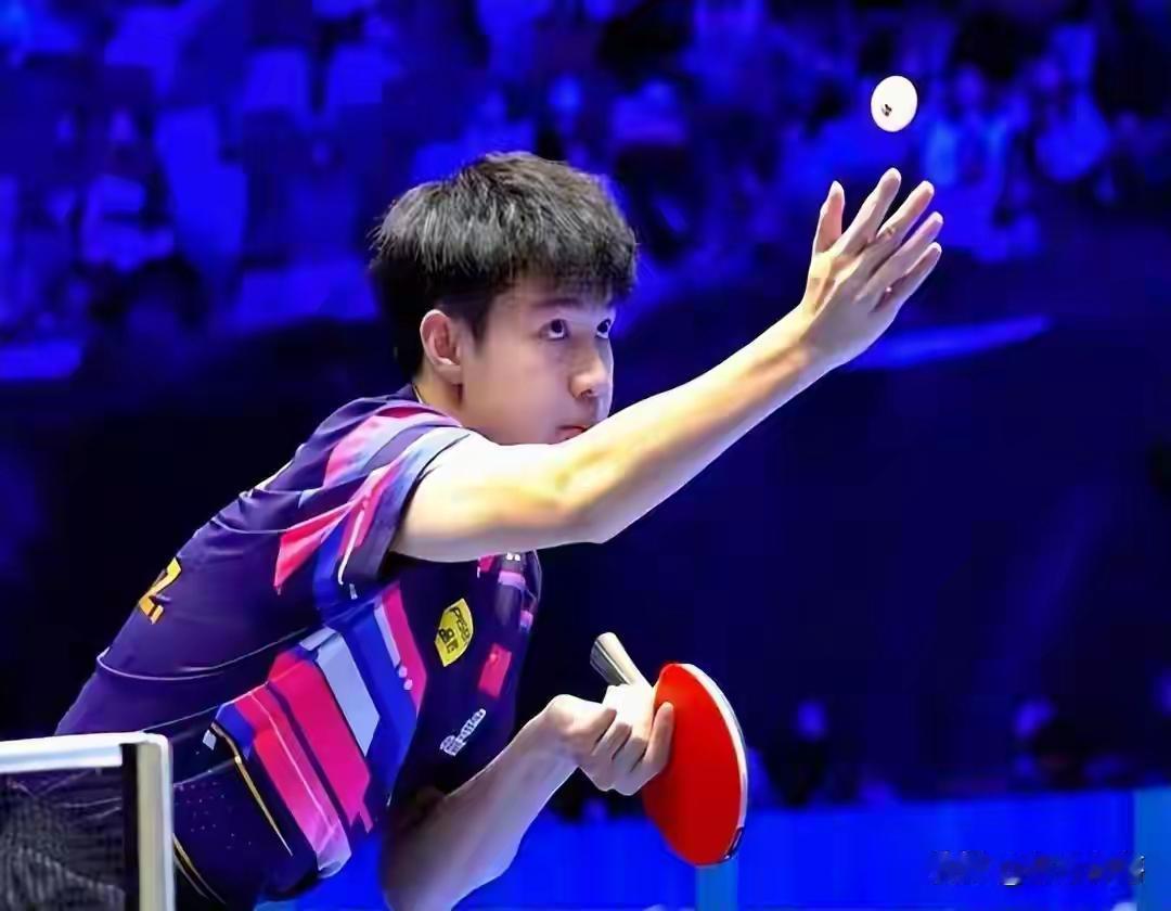 黄友政夺冠不奇怪。握有这么好的资源，拿个世界冠军只是早晚的事儿。