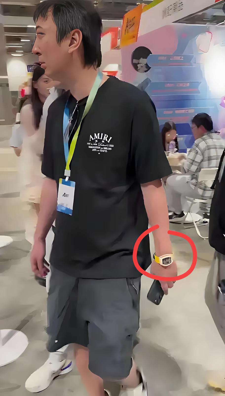 王思聪这是什么品牌的手表，贵不贵​​​
