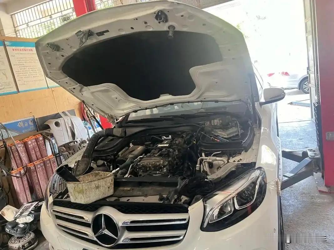 咱说心里话，这个车啊别买贵的，越贵的车后期维修保养换件越贵。一个几万落地的车