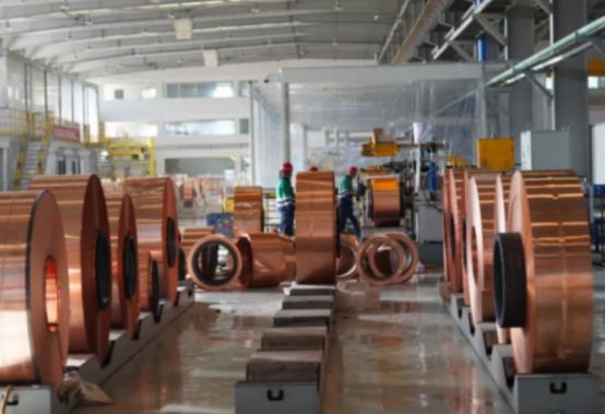 美国这次蒙了，最近美国大量囤积了铜，把铜价炒上天去了，可美国万万没料到，中国根本