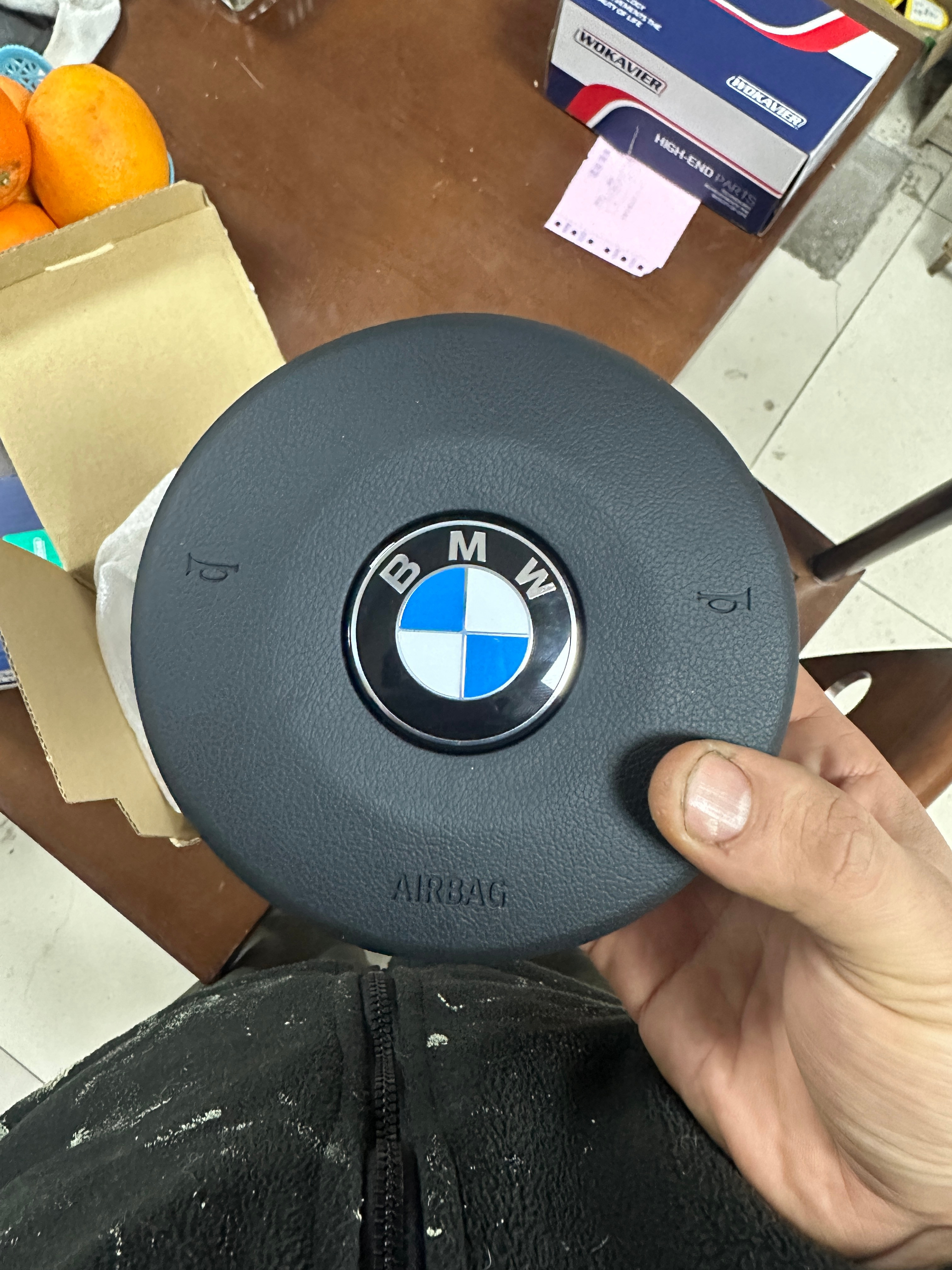 其实这个丁字裤原厂气囊比想象中便宜好多。