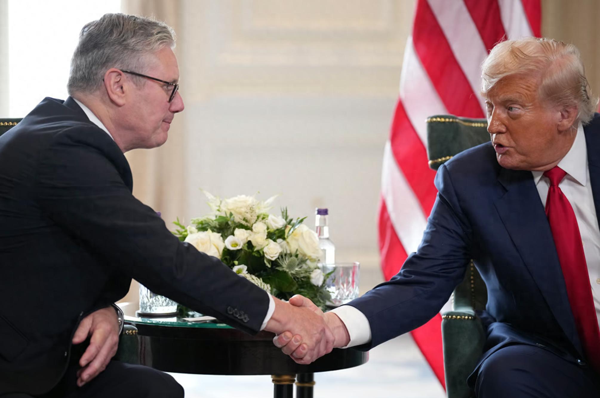 美国总统特朗普正在英国进行国事访问。除了盛大的王室仪式，双方还将展开一系列重要会