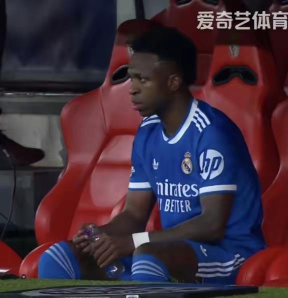 【不是每回都有奇迹，本菲卡主场0-1不敌皇马】欧冠附加赛首回合，本菲卡的光明球场