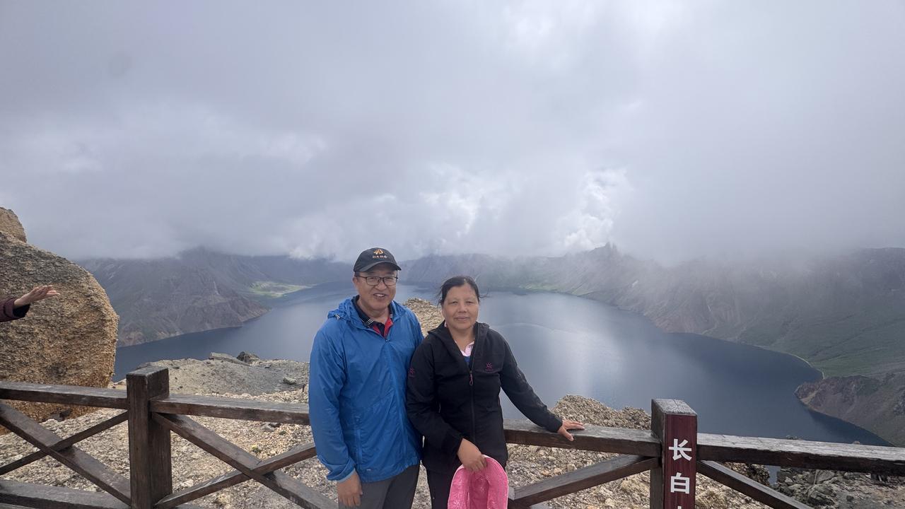 我和先生两人自驾331历时26天，现已平安回到锦州家中。这次旅行以露营为主宾